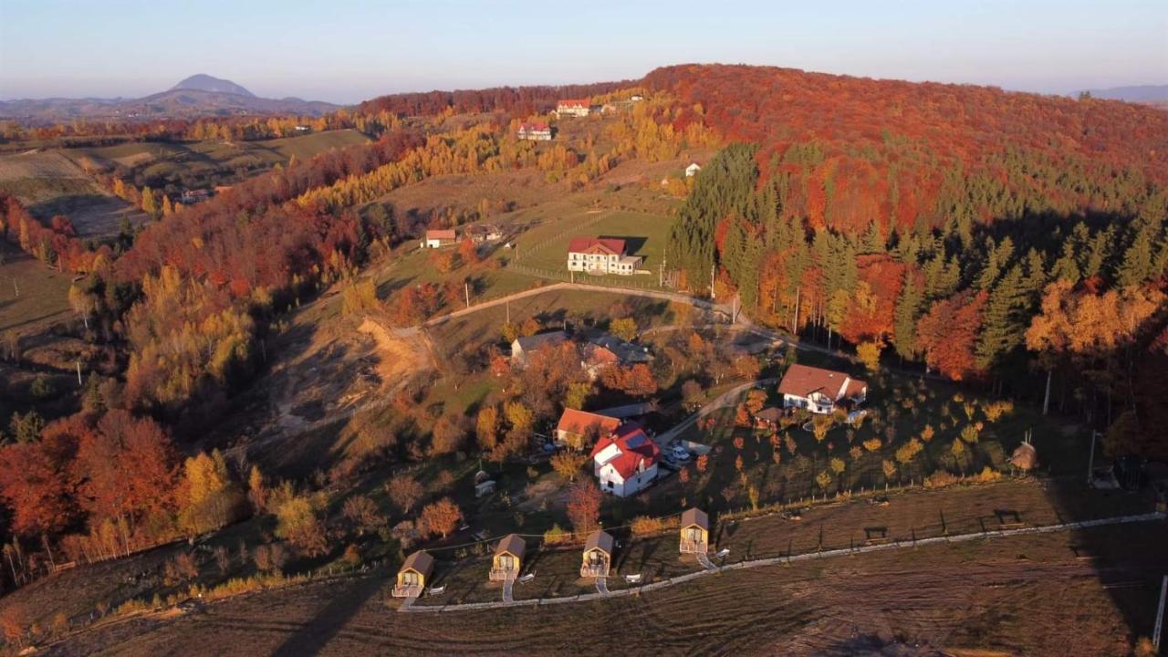 My Little Village Poiana Mărului 외부 사진